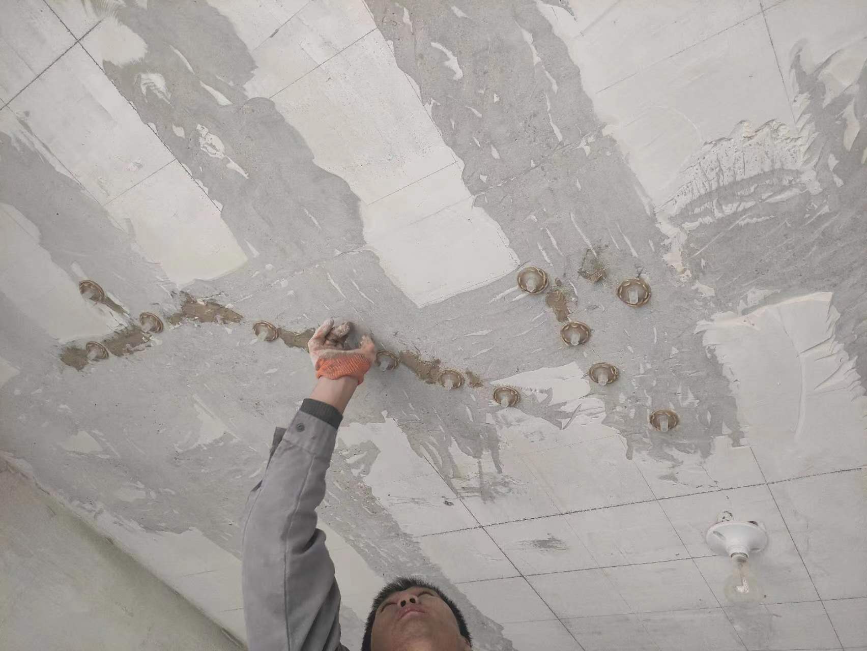 乌兰浩特混凝土楼板裂缝为什么会开裂?怎么修补?